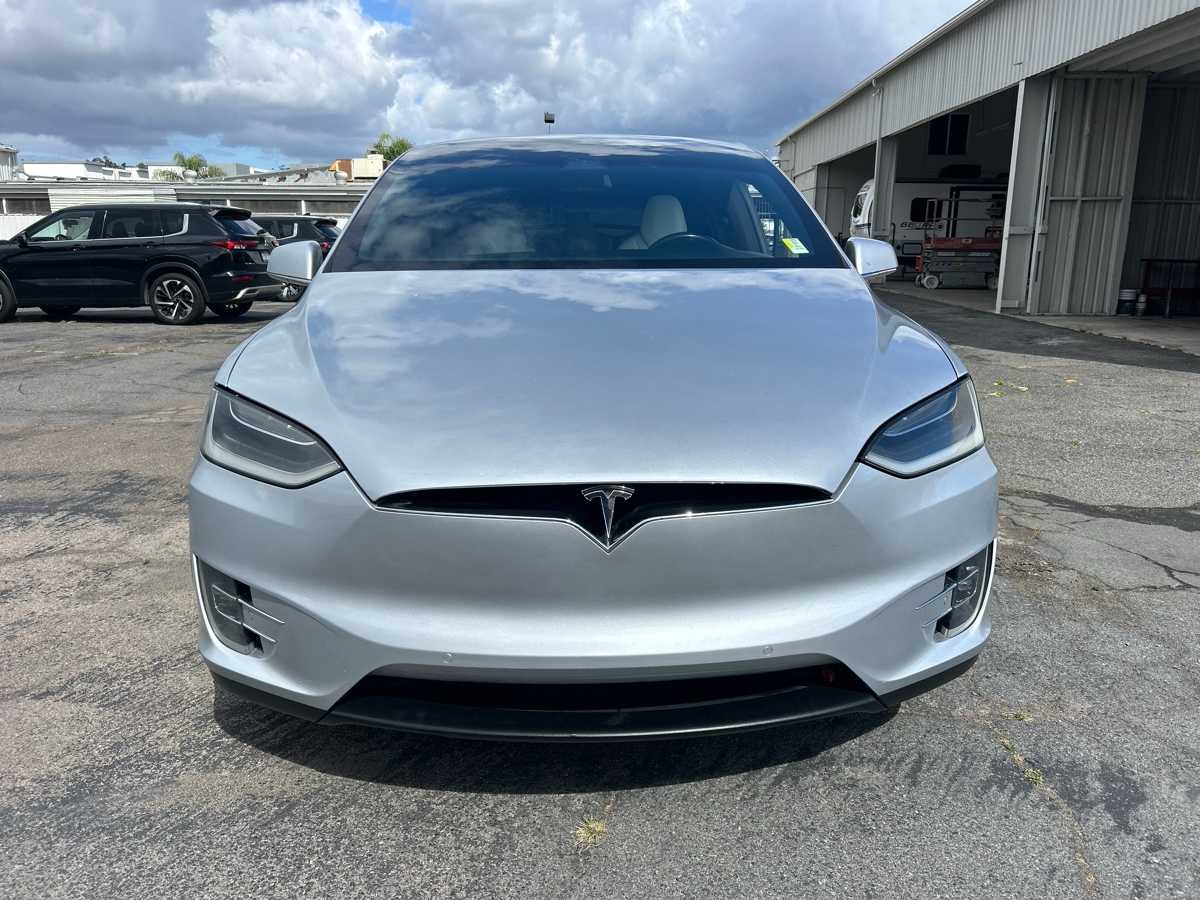 tesla model x 2017 5YJXCAE25HF074131 image tesla model x 2017 5YJXCAE25HF074131 image